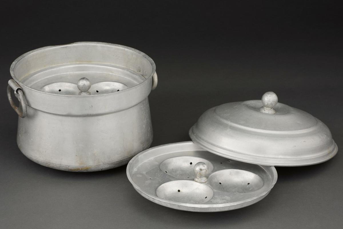 2010 01321 Idli Steamer